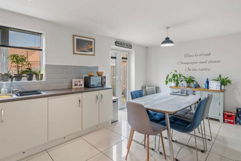 4 bedroom detached house for sale, Bamburgh Close, Grantham NG31