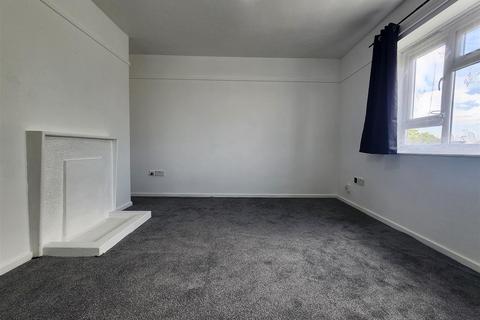2 bedroom flat to rent, Shrewsbury Road, London