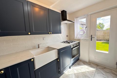 3 bedroom semi-detached villa to rent, Harris Close, Glasgow G77