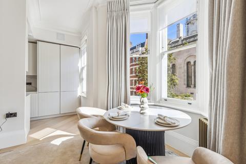 Flat 1, 7 Wilbraham Place, London, SW1X 9AE