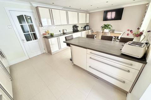 14 Beasley Close, Great Sutton, Ellesmere Port, CH66 2SX