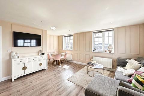 2 bedroom flat for sale, Hale Lane, Edgware, HA8