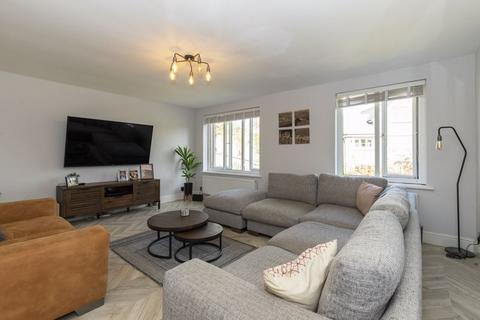 4 bedroom detached house for sale, 43 Stones Drive, Ripponden HX6 4NY