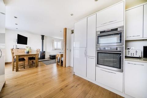 2 Corunna Close, Hythe, CT21 5EA