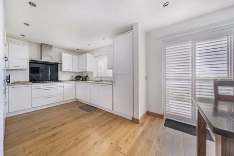 2 Corunna Close, Hythe, CT21 5EA