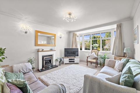 61 Hardwick Road, Sutton Coldfield, B74 3DN