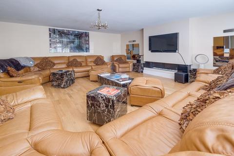 22 Silver Birch Coppice, Sutton Coldfield, B74 4NA