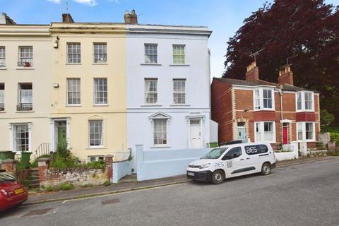 Basement Flat 1, 10 Lansdowne Terrace, Exeter, EX2 4JJ