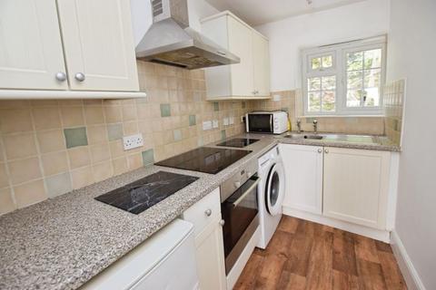Basement Flat 1, 10 Lansdowne Terrace, Exeter, EX2 4JJ