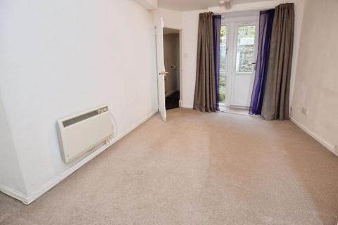 Basement Flat 1, 10 Lansdowne Terrace, Exeter, EX2 4JJ