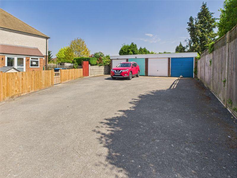 GARAGES &amp; PARKING