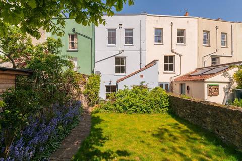 42 Alpha Road, Bristol, BS3 1DH
