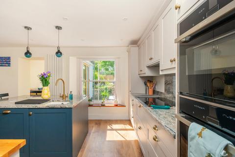 42 Alpha Road, Bristol, BS3 1DH