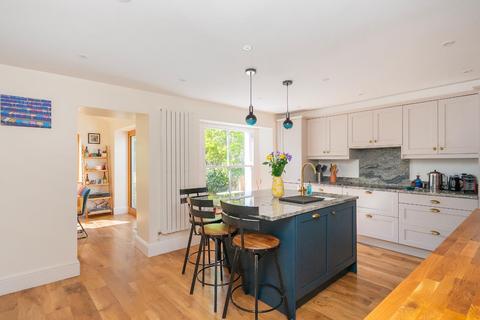42 Alpha Road, Bristol, BS3 1DH