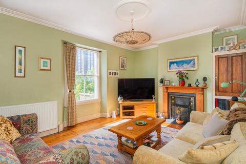 42 Alpha Road, Bristol, BS3 1DH