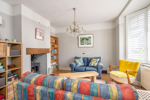 2 bedroom terraced house for sale, Lyndhurst Road, Chichester