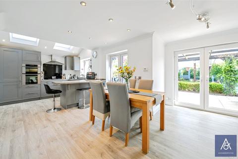 9 Boltons Close, Brackley, NN13 6ND