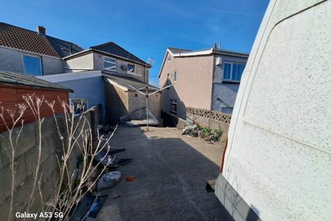 1 bedroom semi-detached house for sale, Hengoed Crescent, Cefn Hengoed CF82