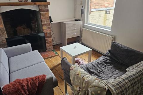 4 bedroom property to rent, Nelson Road, Worcester WR2