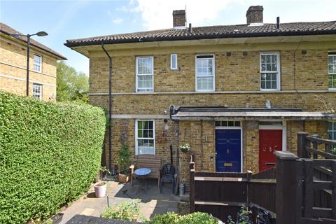 16 Paragon Place, London, SE3 0SP