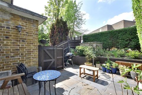 16 Paragon Place, London, SE3 0SP