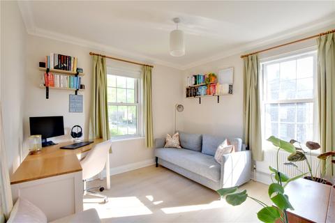16 Paragon Place, London, SE3 0SP