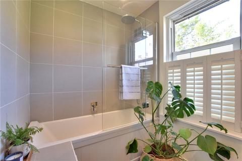 16 Paragon Place, London, SE3 0SP