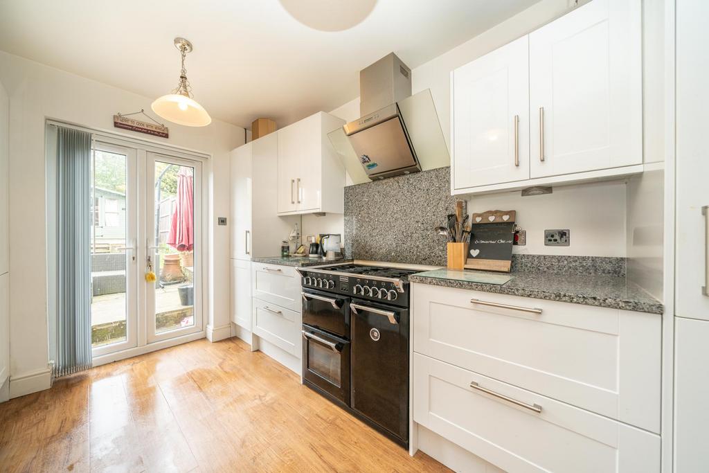 72-Kingsland-Road-4486