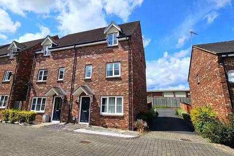 18 The Warren, Tuffley, Gloucester, GL4 0TT