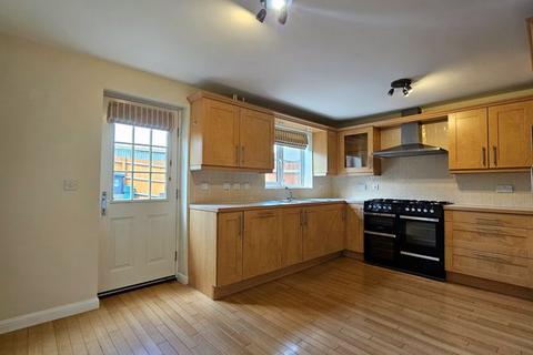 18 The Warren, Tuffley, Gloucester, GL4 0TT