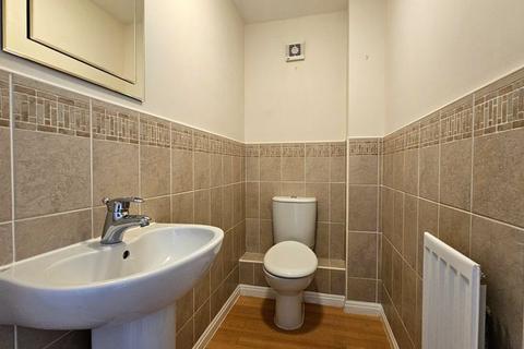 18 The Warren, Tuffley, Gloucester, GL4 0TT