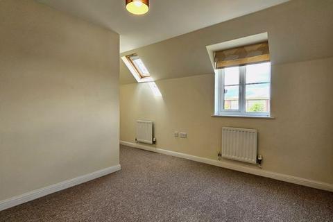 18 The Warren, Tuffley, Gloucester, GL4 0TT