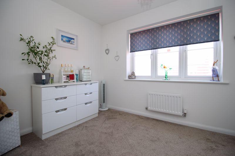 Bedroom/Dressing...