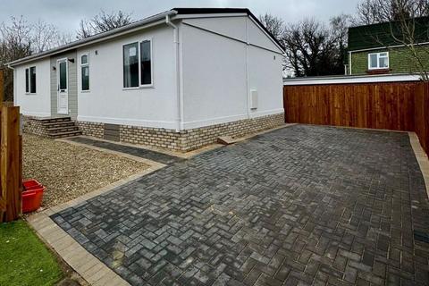 2 bedroom park home for sale, Swindon SN25