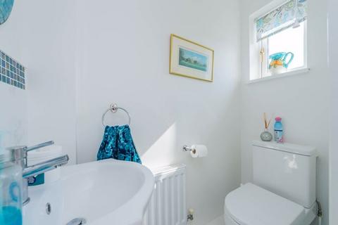 1 Fir Tree Close, Ellesmere, SY12 9PQ