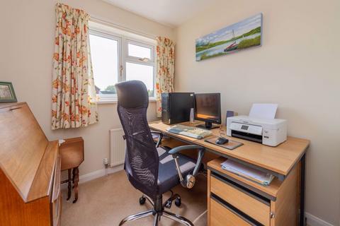 1 Fir Tree Close, Ellesmere, SY12 9PQ
