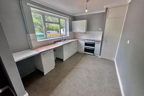2 bedroom terraced house to rent, Barsham Close, Fakenham NR21