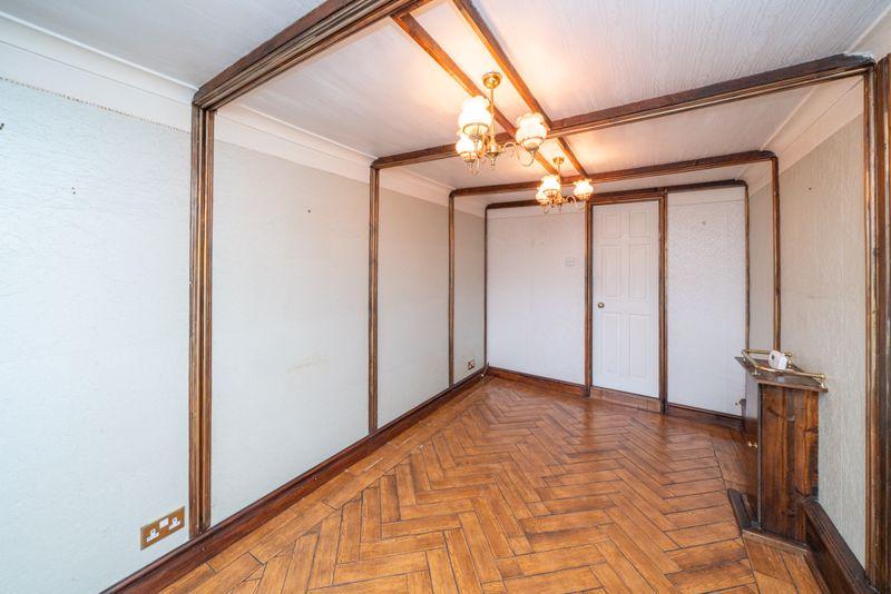 Dining room/bedroom