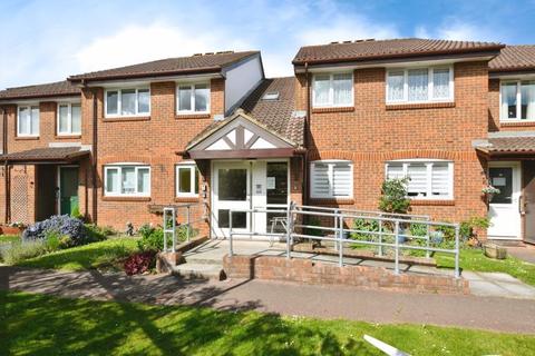 2 bedroom retirement property for sale, 17 Rosendale Way, Cheshunt EN7