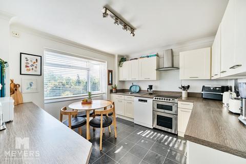 5 bedroom detached house for sale, Wareham Road, Corfe Mullen, BH21 3