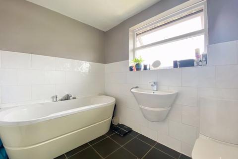30 Great Close, South Witham, Grantham, NG33 5QJ