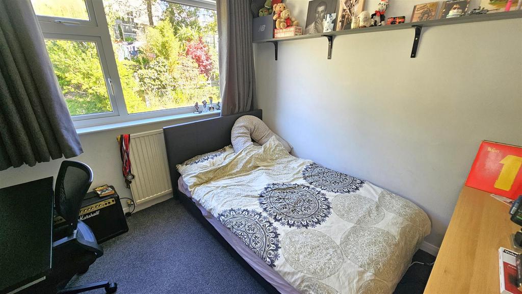 Bedroom 2.jpg