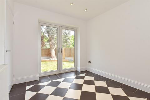 3 bedroom detached house for sale, Wethersfield Way, Wickford SS11