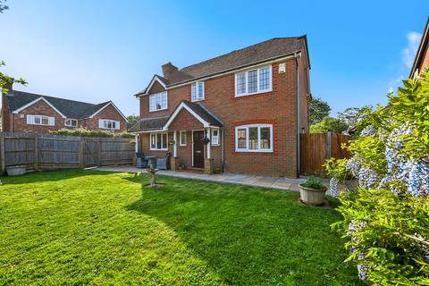 4 bedroom detached house for sale, Lovelace Court, Ashford TN26