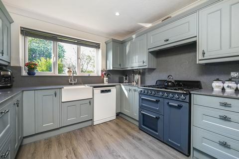 4 bedroom detached house for sale, Lovelace Court, Ashford TN26