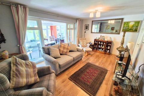45 Greenhill Close, Tenbury Wells, WR15 8BG