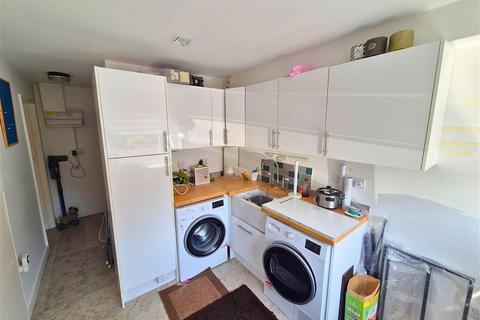 45 Greenhill Close, Tenbury Wells, WR15 8BG
