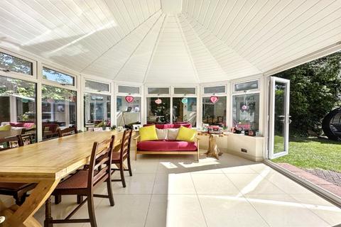 2 Nelson Road, Bournemouth, BH4 9JA