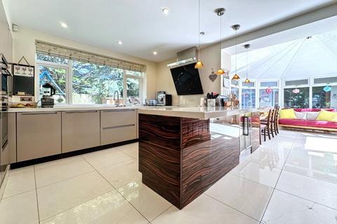 2 Nelson Road, Bournemouth, BH4 9JA