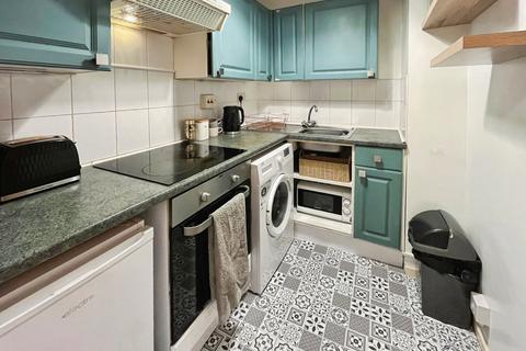 1 bedroom flat for sale, Hague Road, West Didsbury, Manchester, M20